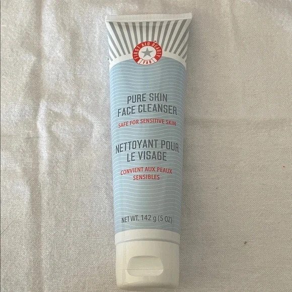 First Aid Beauty Pure Skin Cleanser - Picture 1 of 3